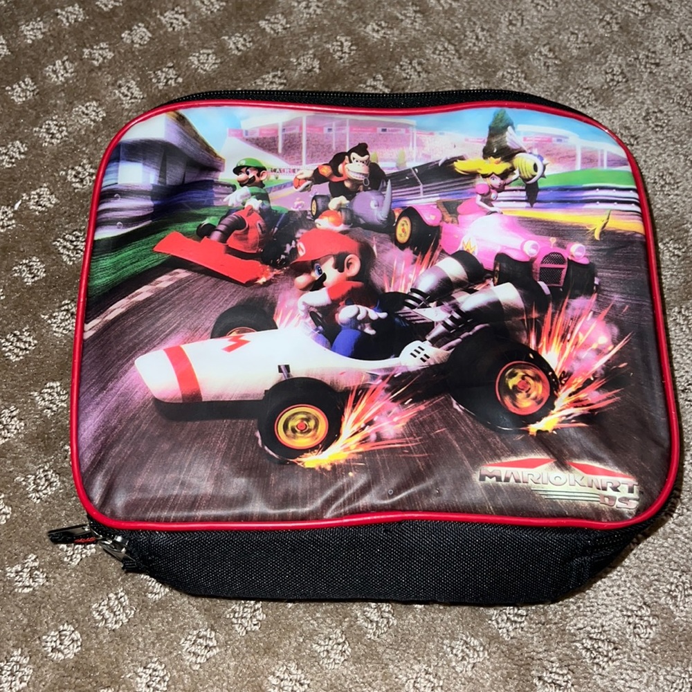 Mario Kart Nintendo DS lunchbox *Minor Flaw